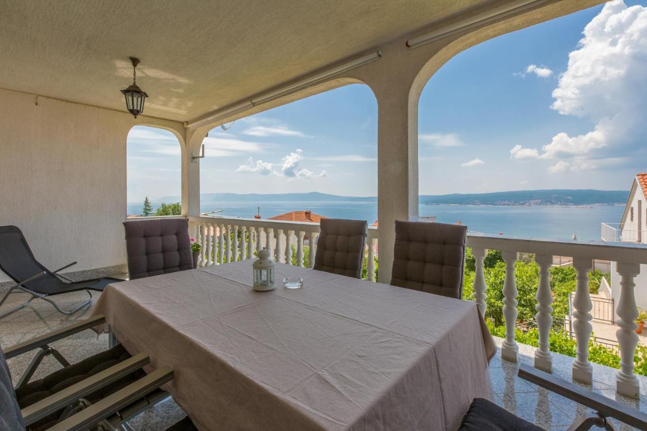 Amila Apartment Crikvenica Bagian luar foto
