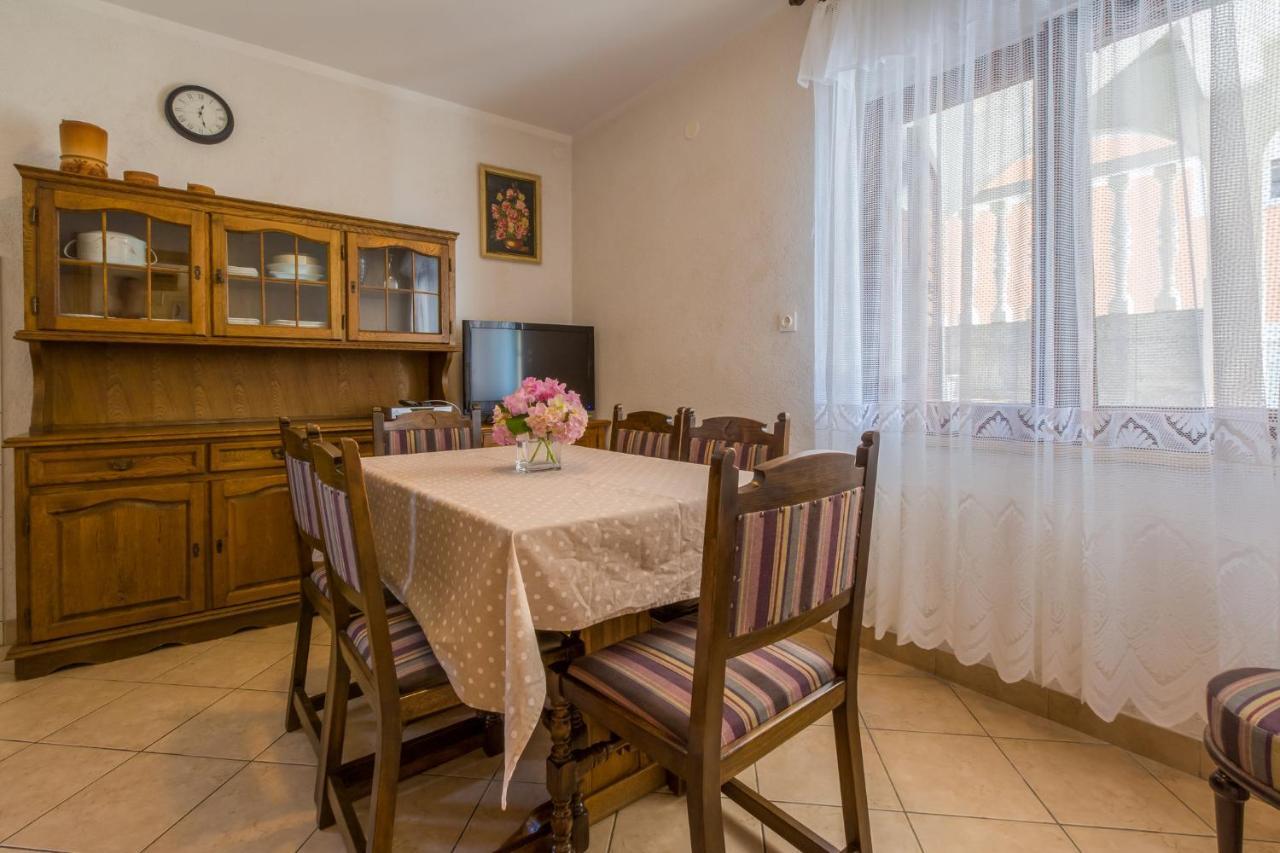 Amila Apartment Crikvenica Bagian luar foto