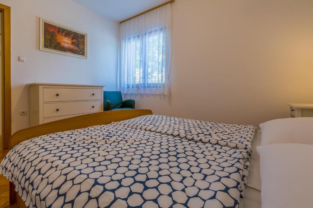 Amila Apartment Crikvenica Bagian luar foto