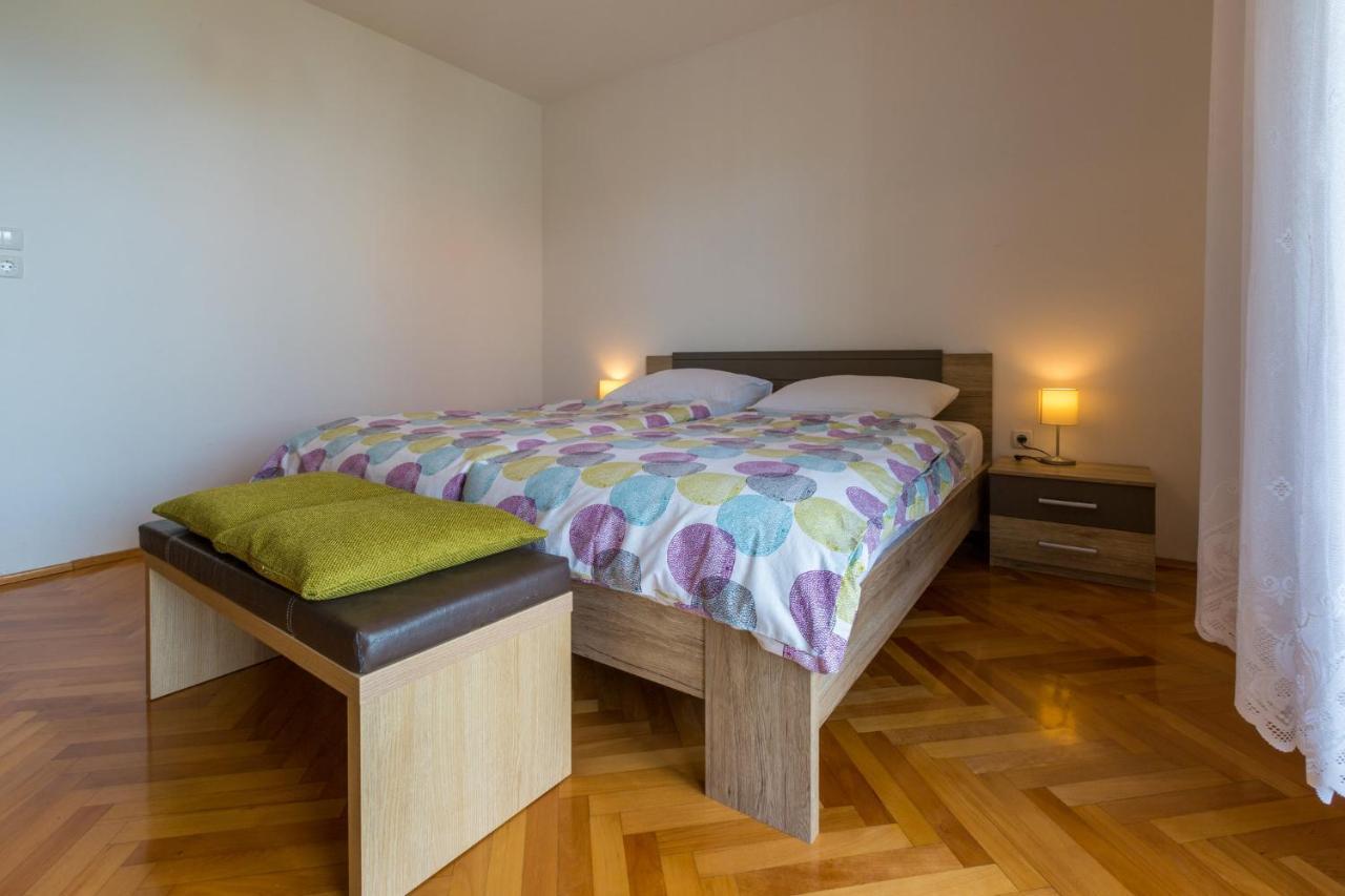 Amila Apartment Crikvenica Bagian luar foto