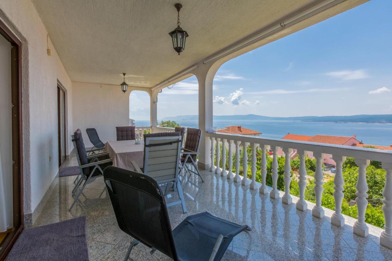Amila Apartment Crikvenica Bagian luar foto