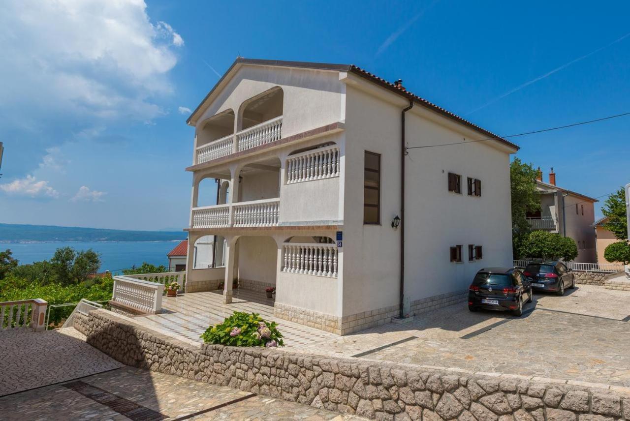 Amila Apartment Crikvenica Bagian luar foto
